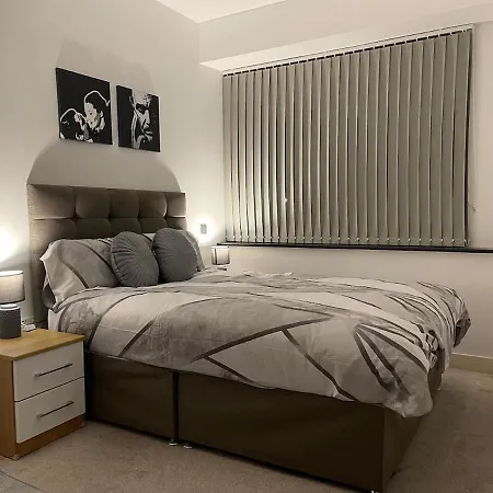 Augustus House 1 Bedroom Apollo * Bradford (West Yorkshire)